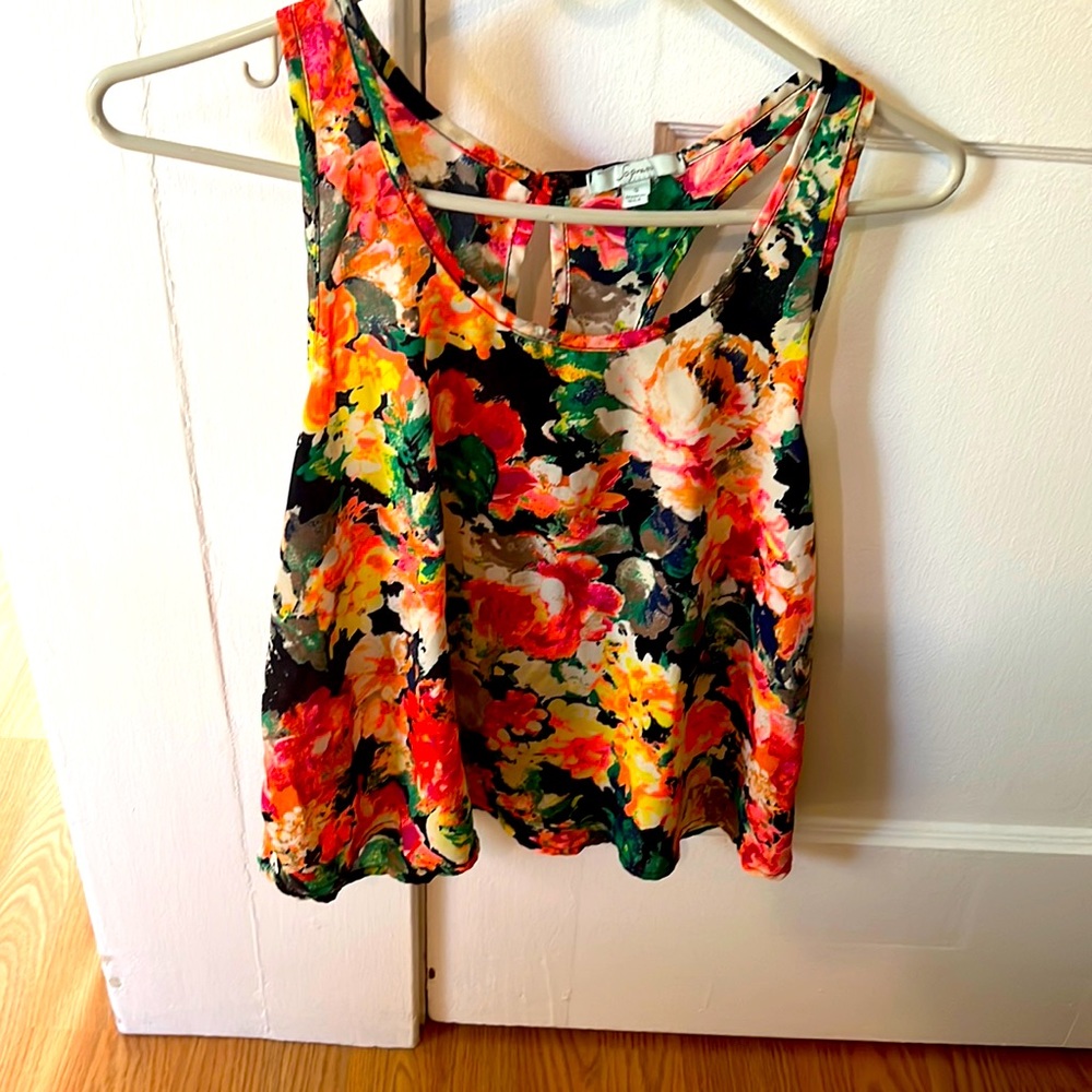 Small floral racer back tank- in great condition